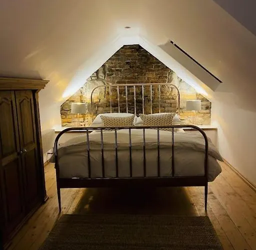 Historic Cottage In The Heart Of Old Aberdeen.